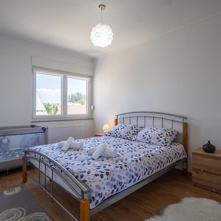 Apartman Josip Gospic Ngoại thất bức ảnh