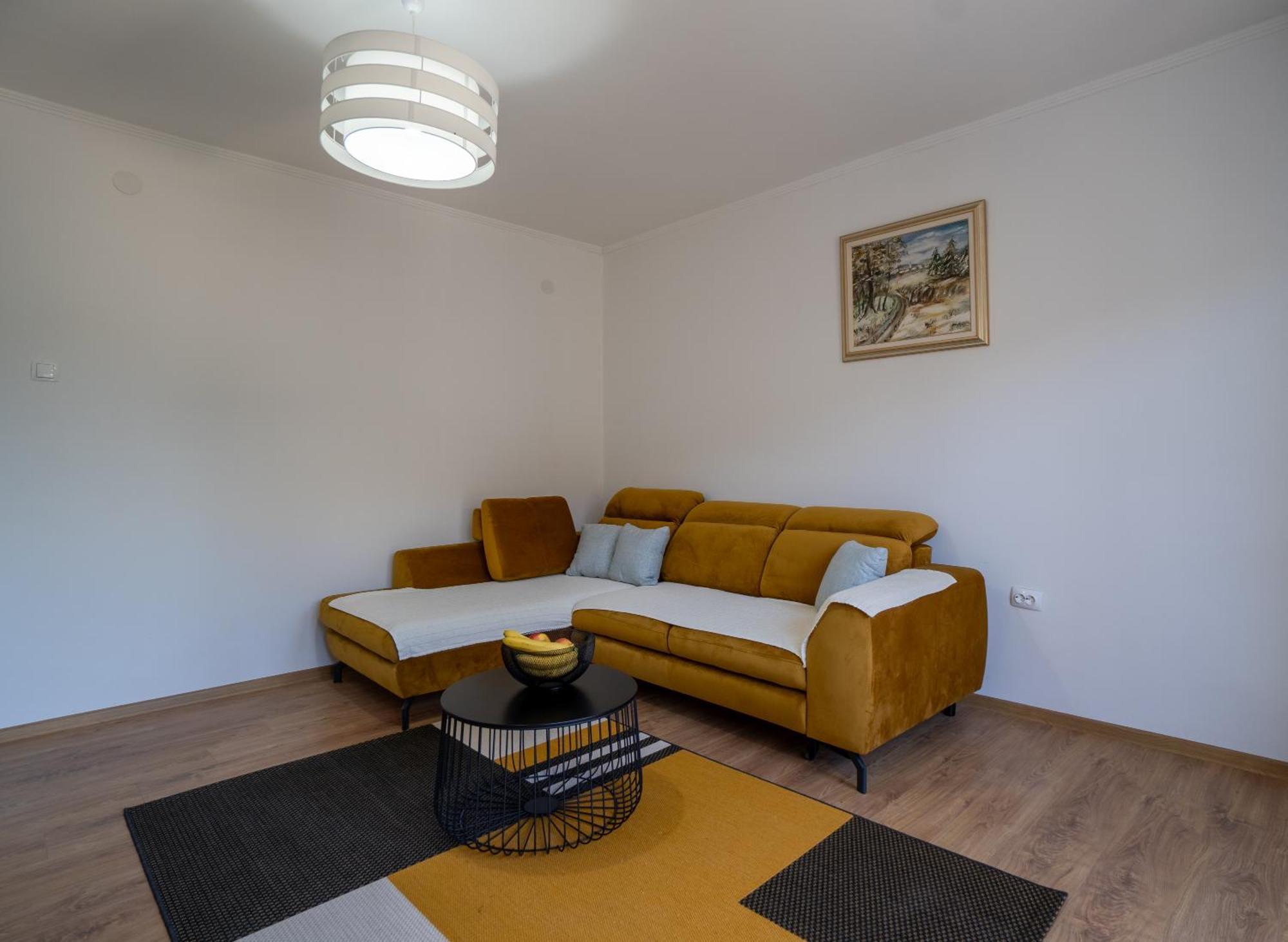 Apartman Josip Gospic Ngoại thất bức ảnh